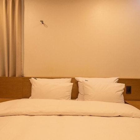 H Avenue Chuncheon Hotel Eksteriør billede