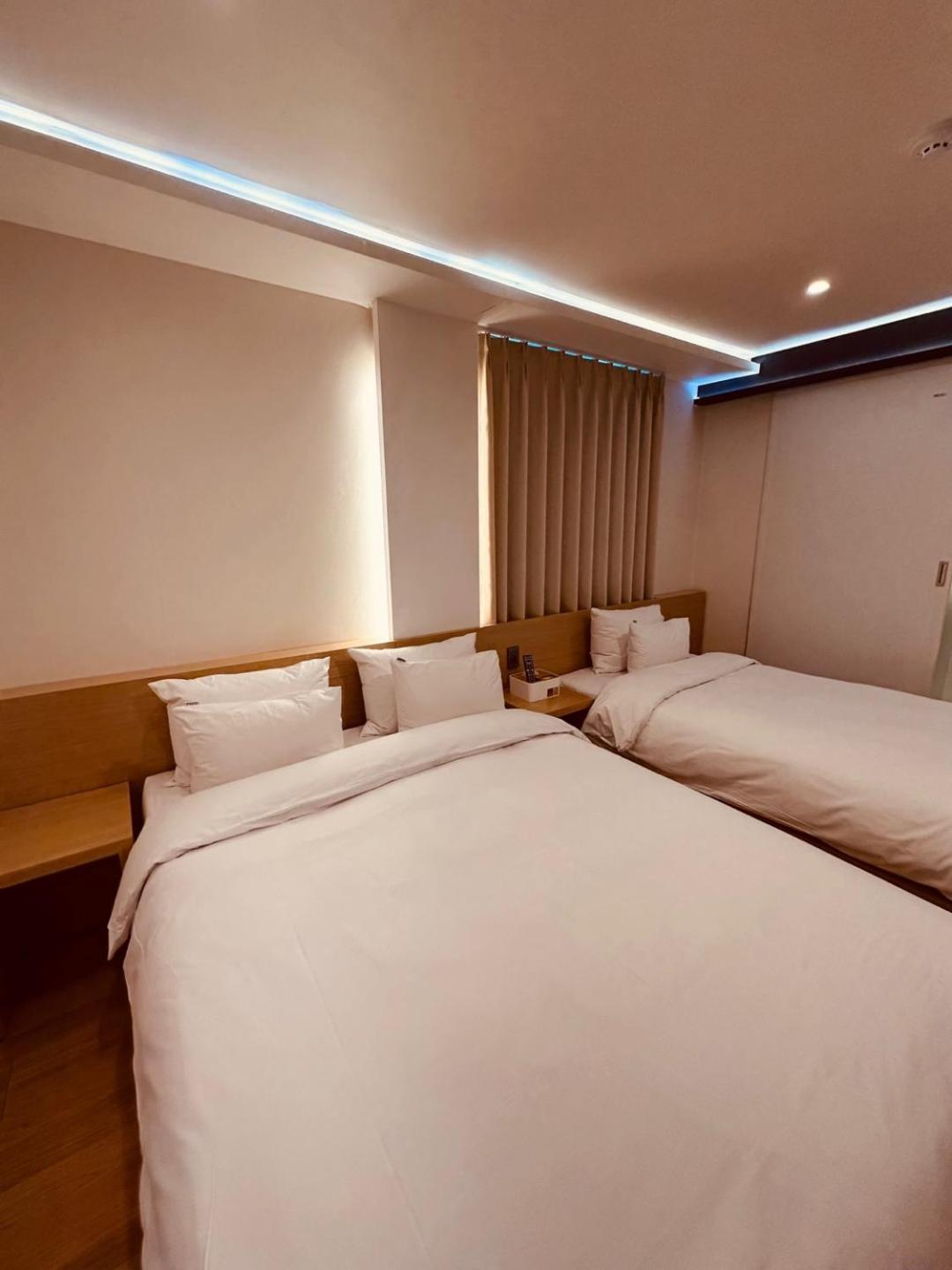 H Avenue Chuncheon Hotel Eksteriør billede