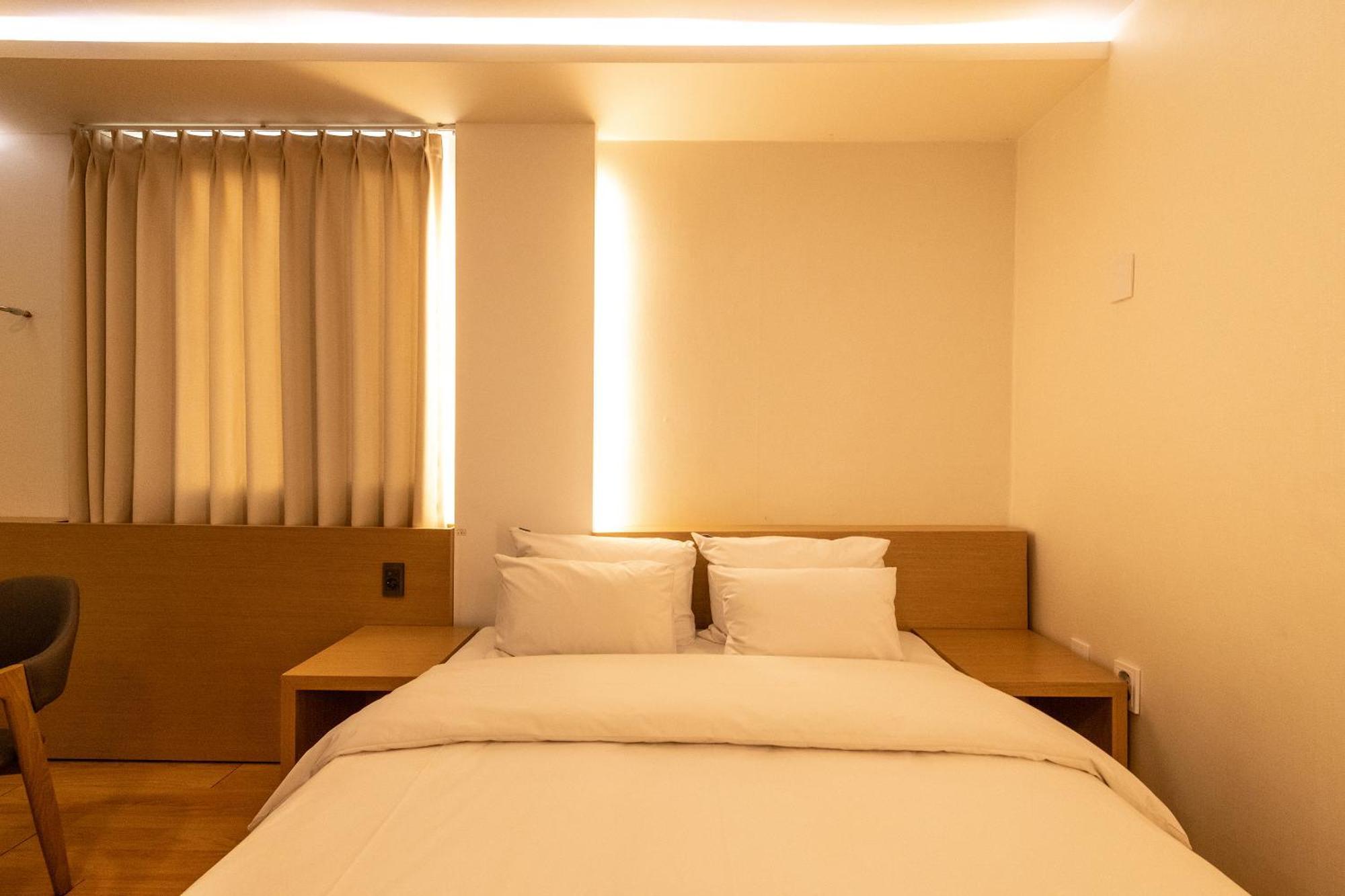 H Avenue Chuncheon Hotel Eksteriør billede